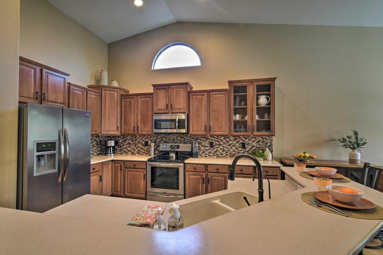 Spacious Surprise Home 6 Mi To Wildlife World Zoo Extérieur photo