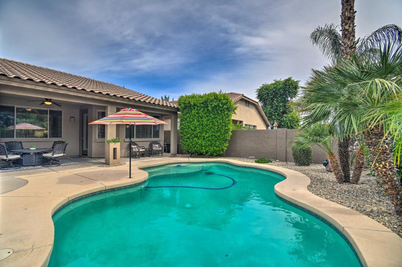Spacious Surprise Home 6 Mi To Wildlife World Zoo Extérieur photo